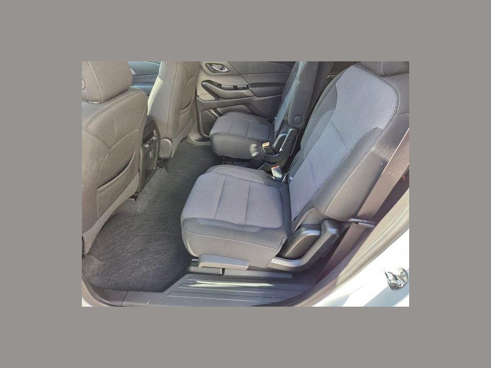 2023 Chevrolet Traverse FWD LT Cloth