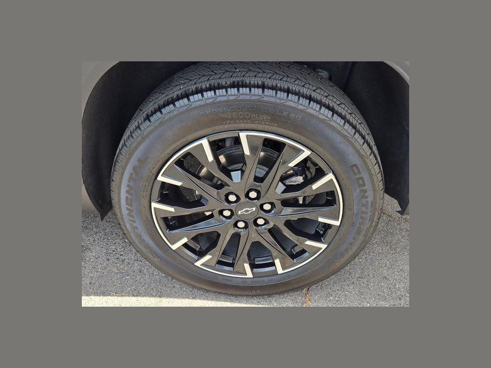 2025 Chevrolet Traverse FWD LT