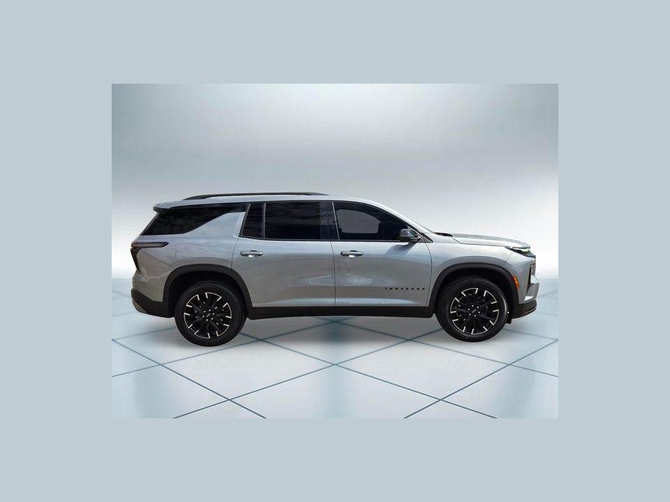 2025 Chevrolet Traverse FWD LT