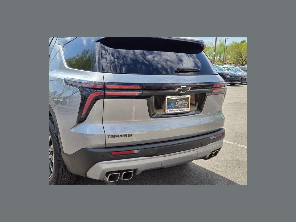 2025 Chevrolet Traverse FWD LT