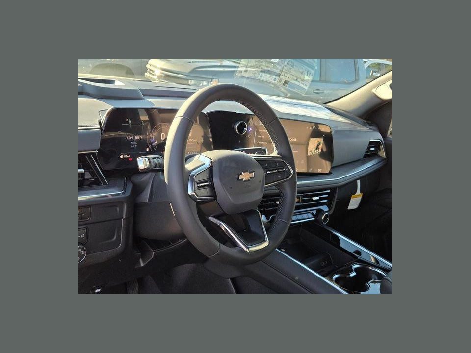 2026 Chevrolet Suburban LT, RWD