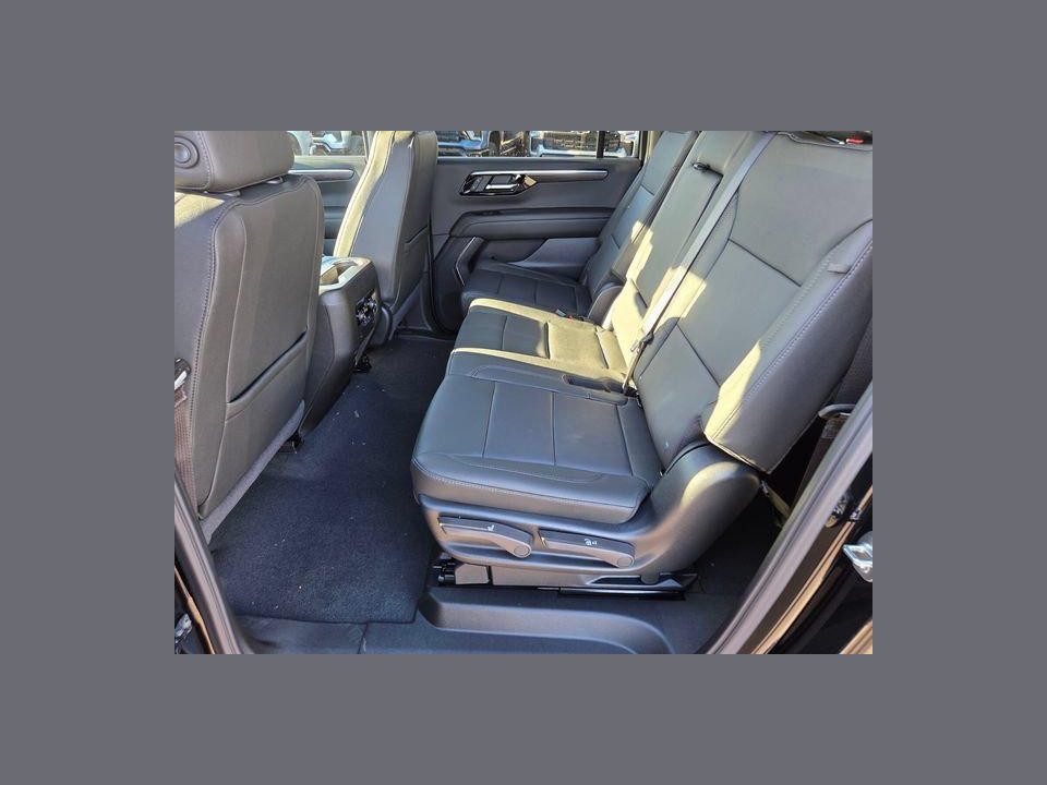 2026 Chevrolet Suburban LT, RWD