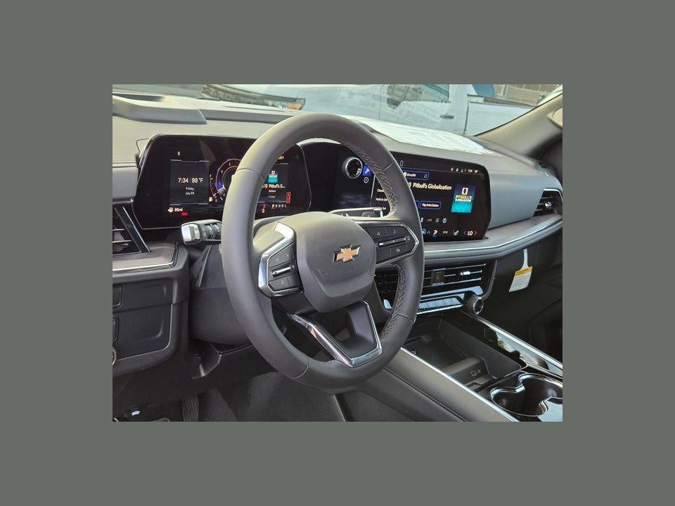 2026 Chevrolet Suburban LT, RWD