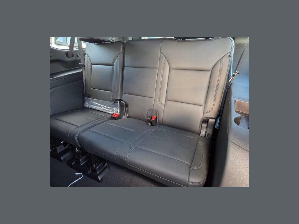 2026 Chevrolet Suburban LT, RWD