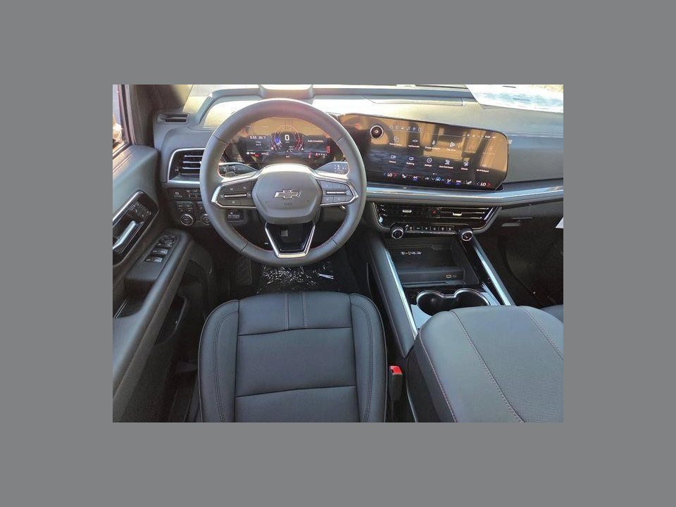 2026 Chevrolet Suburban RST, 4WD