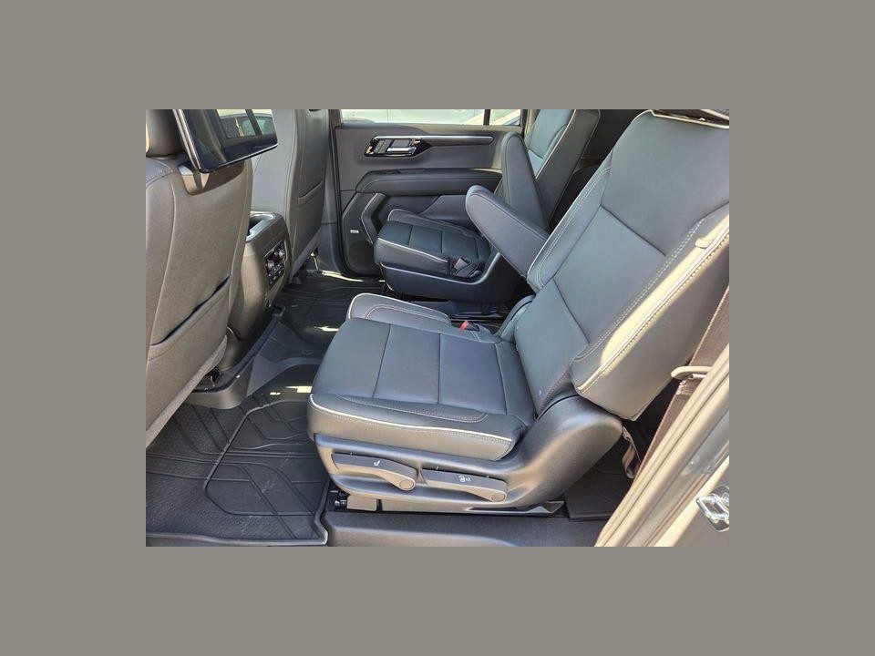 2026 Chevrolet Suburban Premier, 4WD