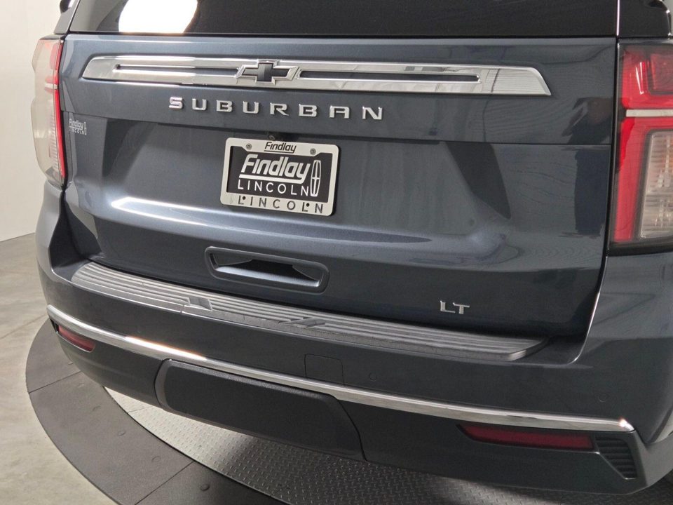 2021 Chevrolet Suburban 2WD LT