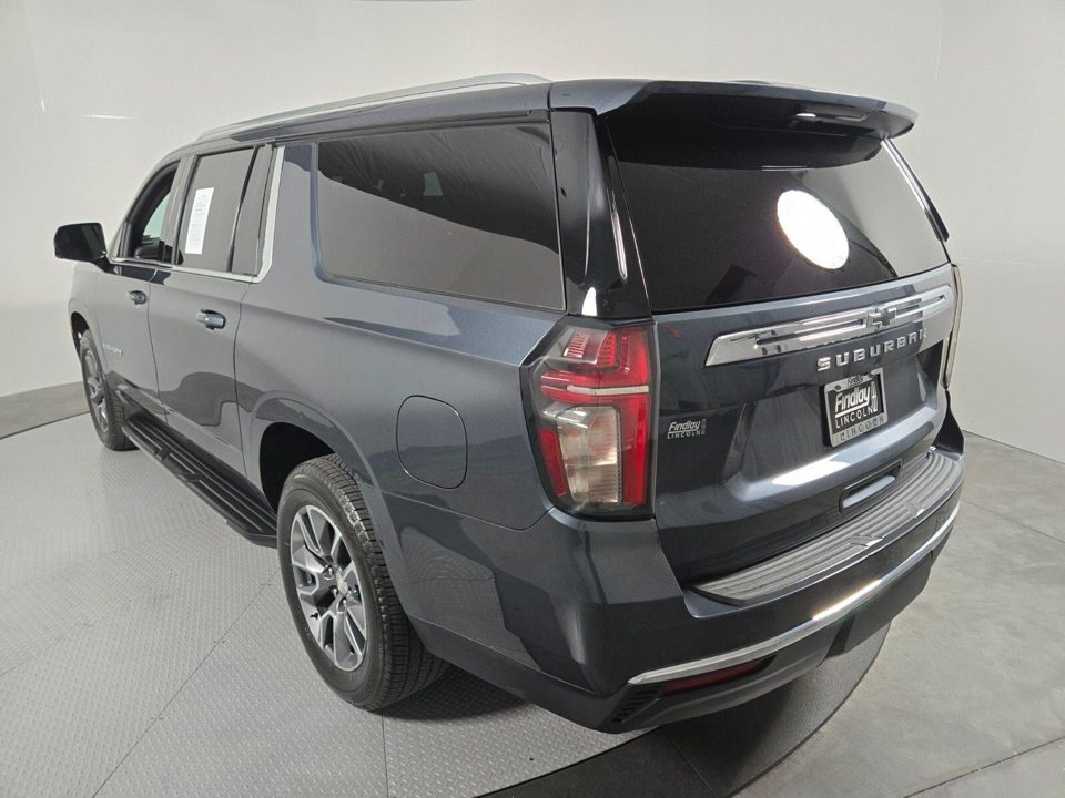 2021 Chevrolet Suburban 2WD LT