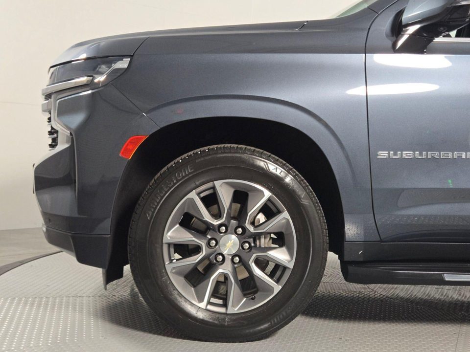 2021 Chevrolet Suburban 2WD LT