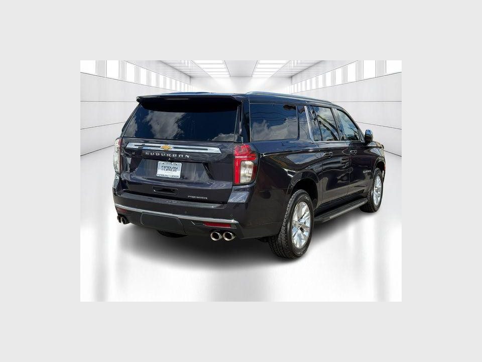 2022 Chevrolet Suburban 2WD Premier