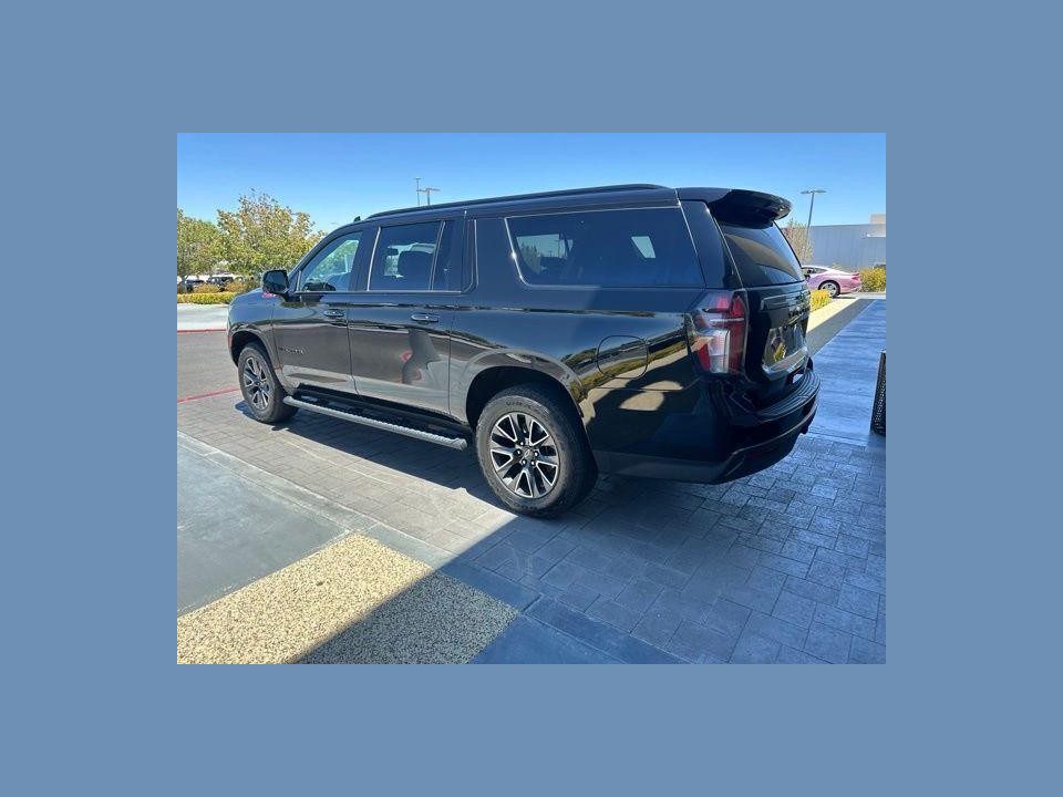 2021 Chevrolet Suburban 4WD Z71