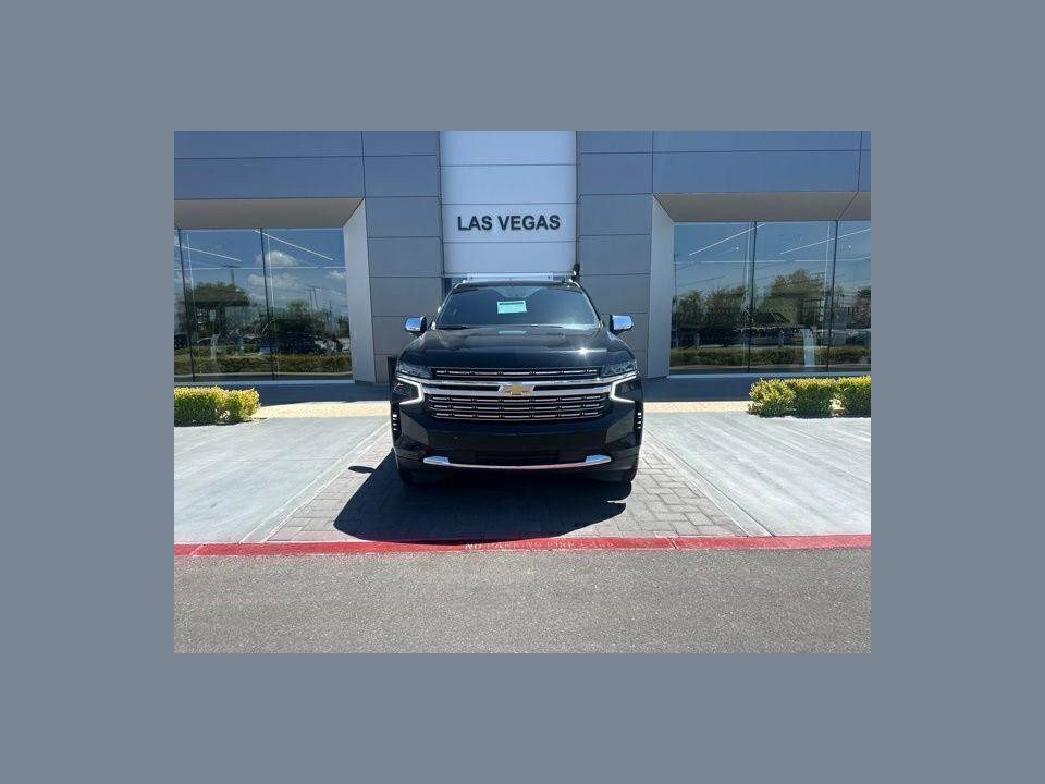 2023 Chevrolet Suburban 4WD Premier