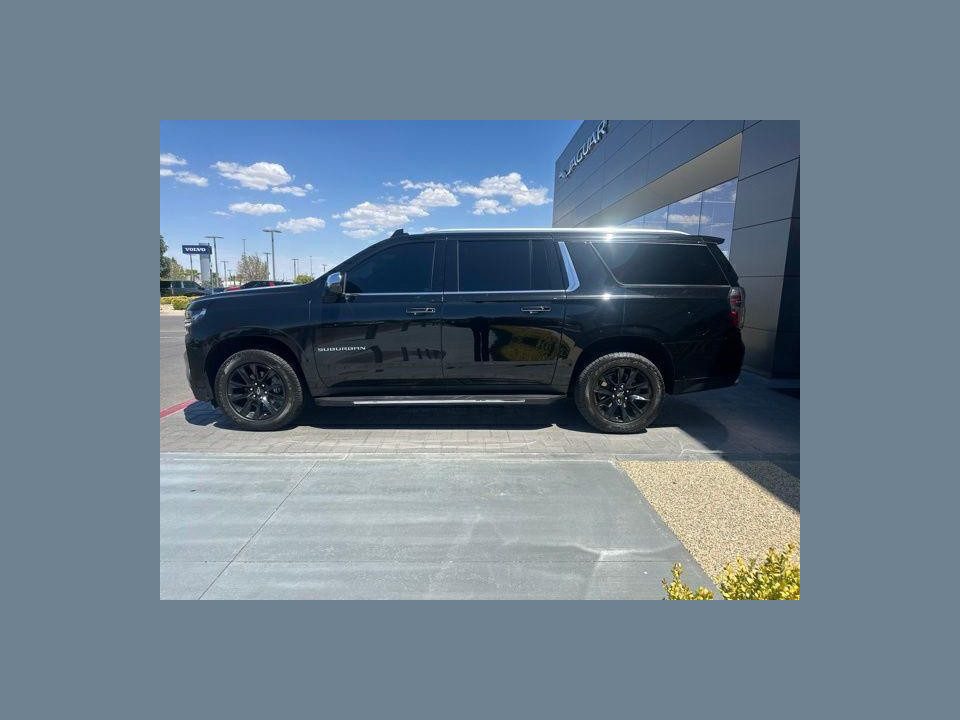2023 Chevrolet Suburban 4WD Premier