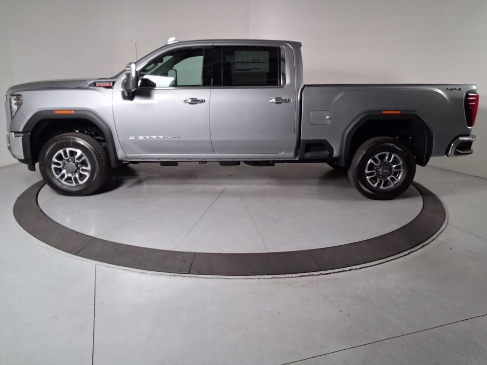 2026 GMC Sierra 2500 HD Crew Cab, Standard Bed, SLT, 4WD