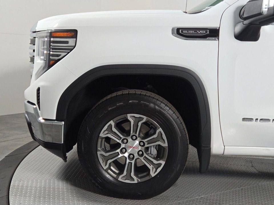 2025 GMC Sierra 1500 2WD Crew Cab Short Box SLT
