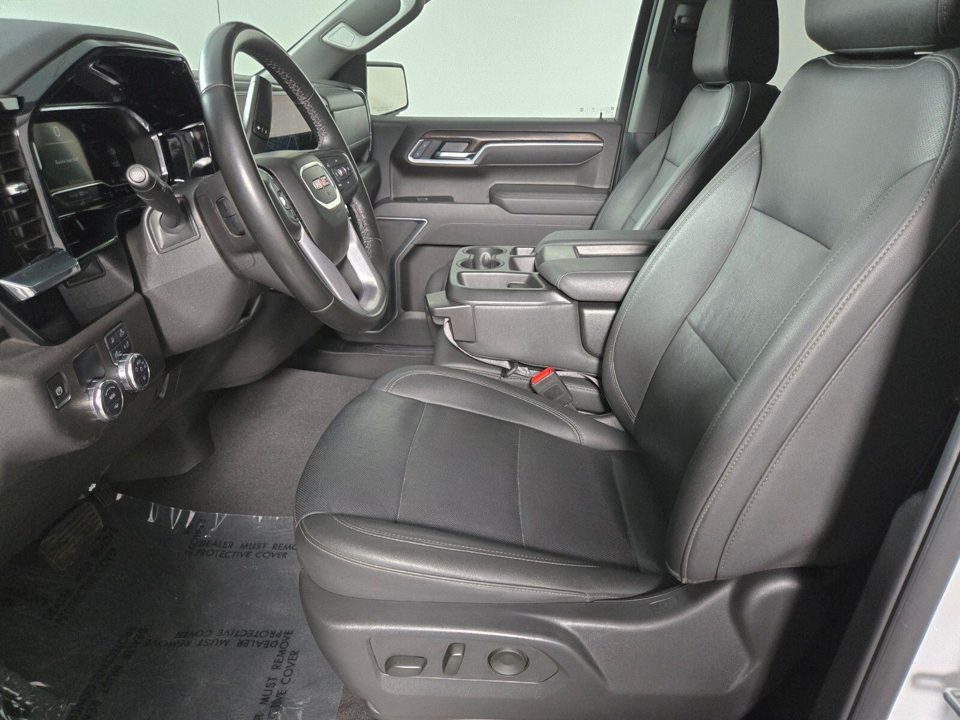 2025 GMC Sierra 1500 2WD Crew Cab Short Box SLT