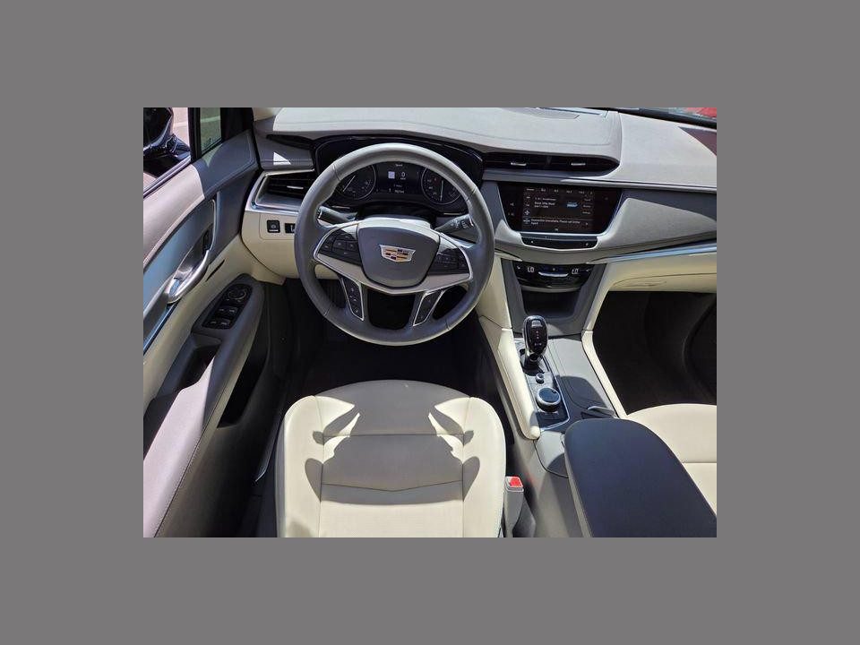 2024 Cadillac XT5 FWD Premium Luxury