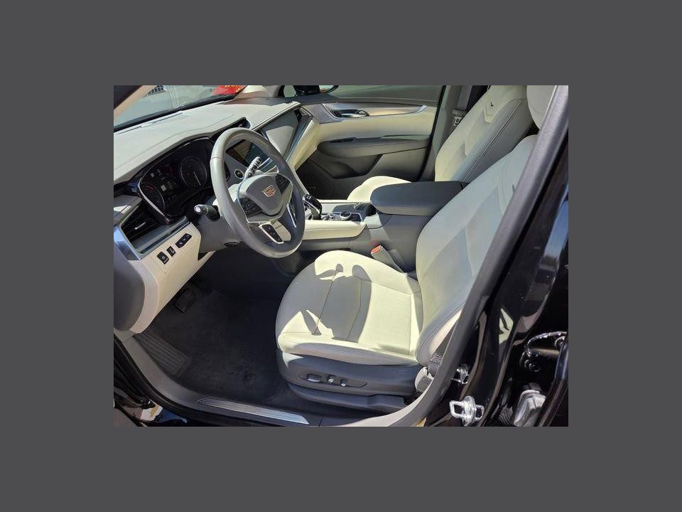 2024 Cadillac XT5 FWD Premium Luxury