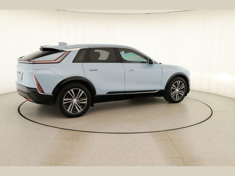 2024 Cadillac LYRIQ Luxury w/1SC