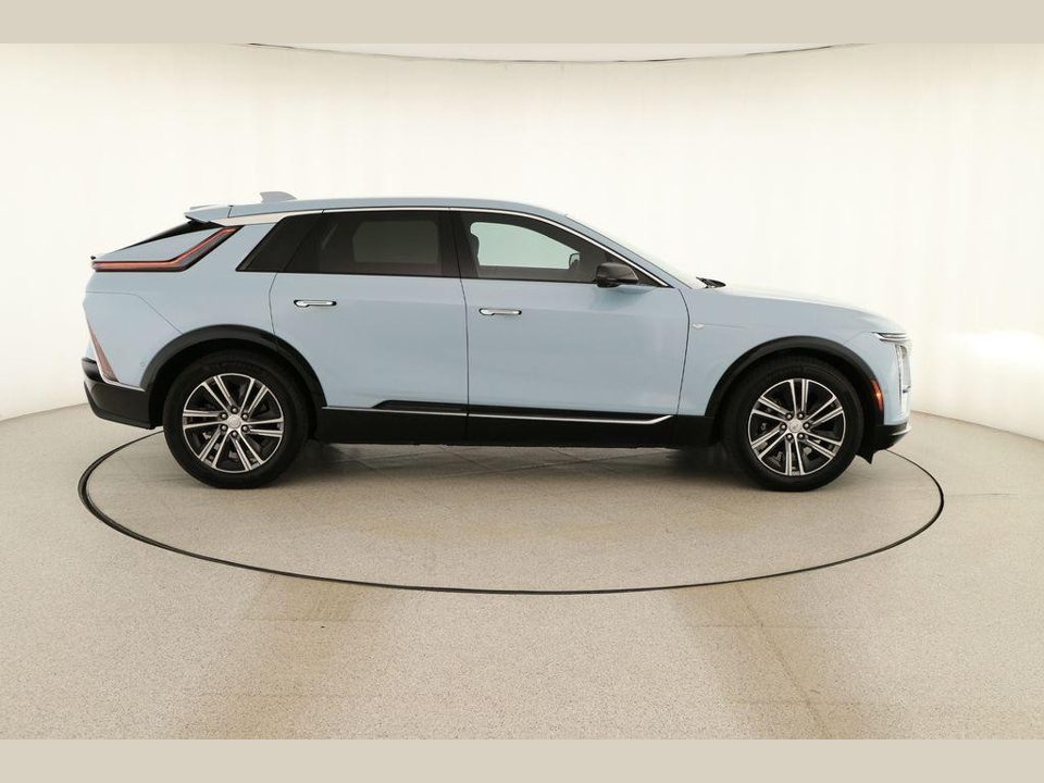2024 Cadillac LYRIQ Luxury w/1SC