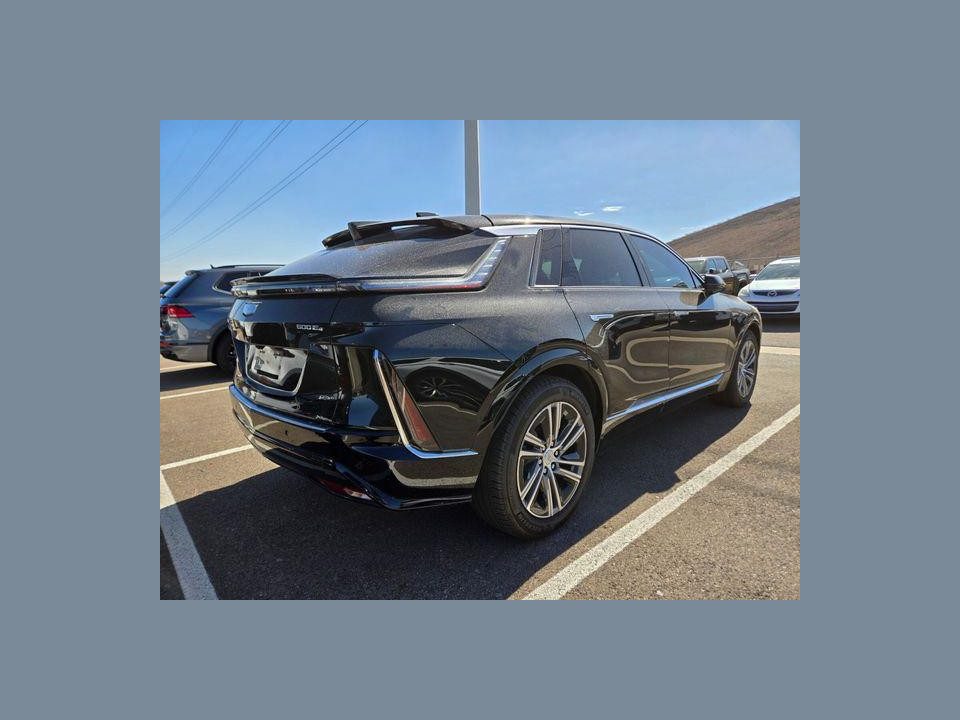 2024 Cadillac LYRIQ Luxury w/1SD