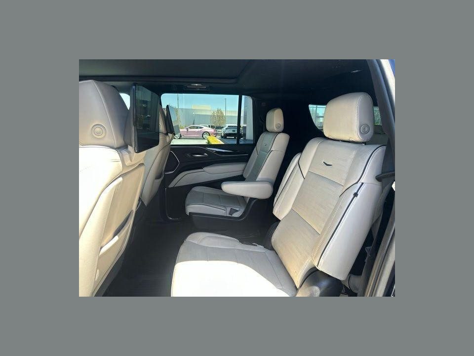 2023 Cadillac Escalade ESV 4WD Sport
