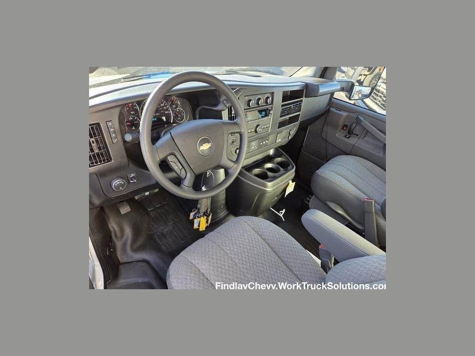 2025 Chevrolet Express Cutaway Work Van