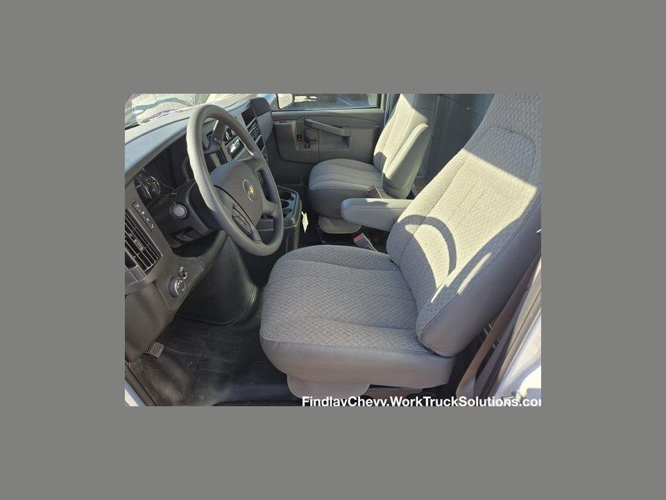 2025 Chevrolet Express Cutaway Work Van