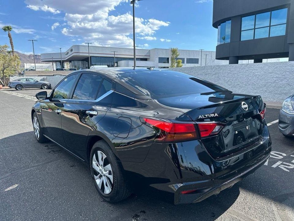 2025 Nissan Altima S FWD