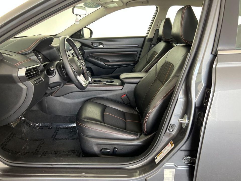 2021 Nissan Altima SR FWD
