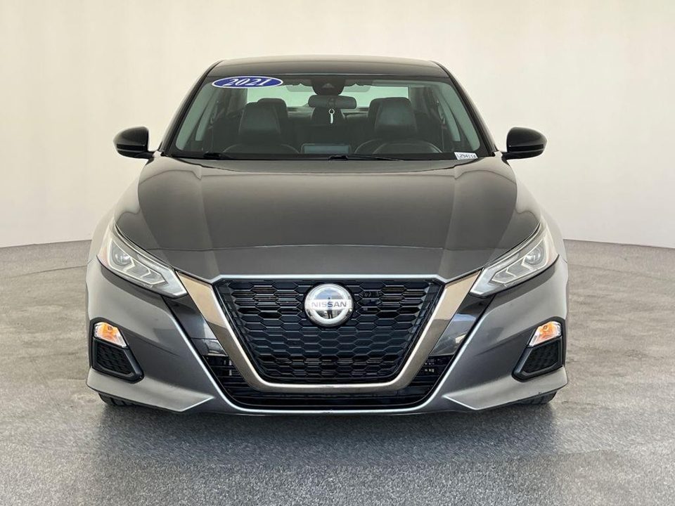 2021 Nissan Altima SR FWD