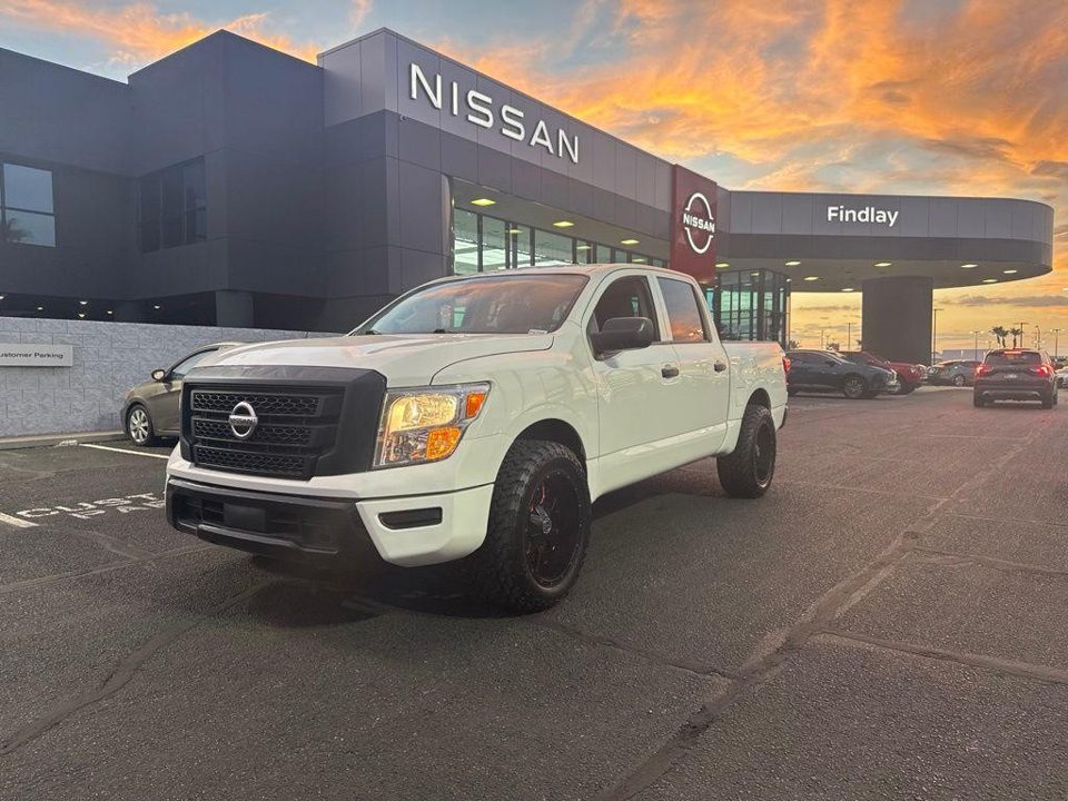 2022 Nissan TITAN Crew Cab S 4x2