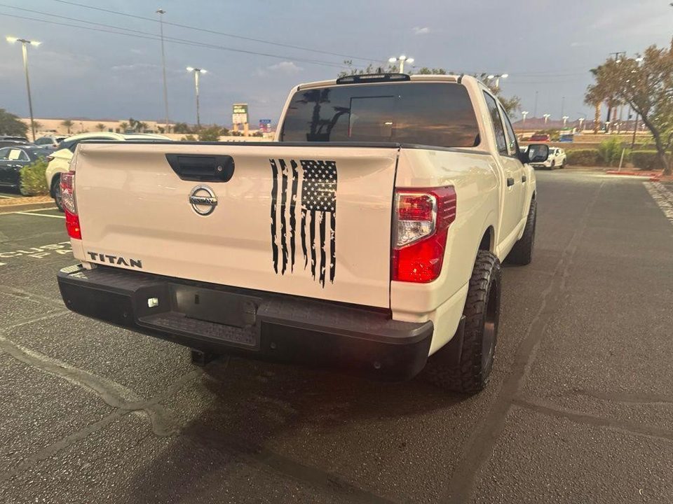 2022 Nissan TITAN Crew Cab S 4x2