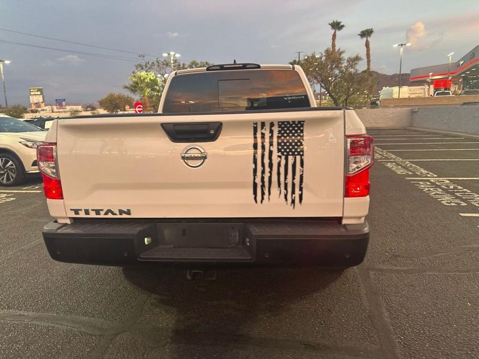 2022 Nissan TITAN Crew Cab S 4x2