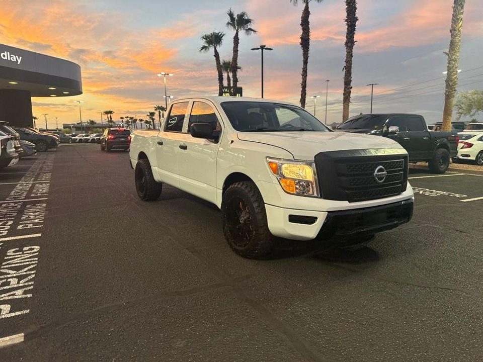 2022 Nissan TITAN Crew Cab S 4x2