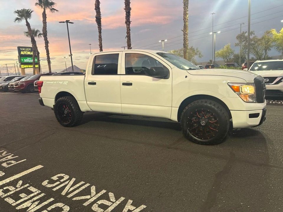 2022 Nissan TITAN Crew Cab S 4x2