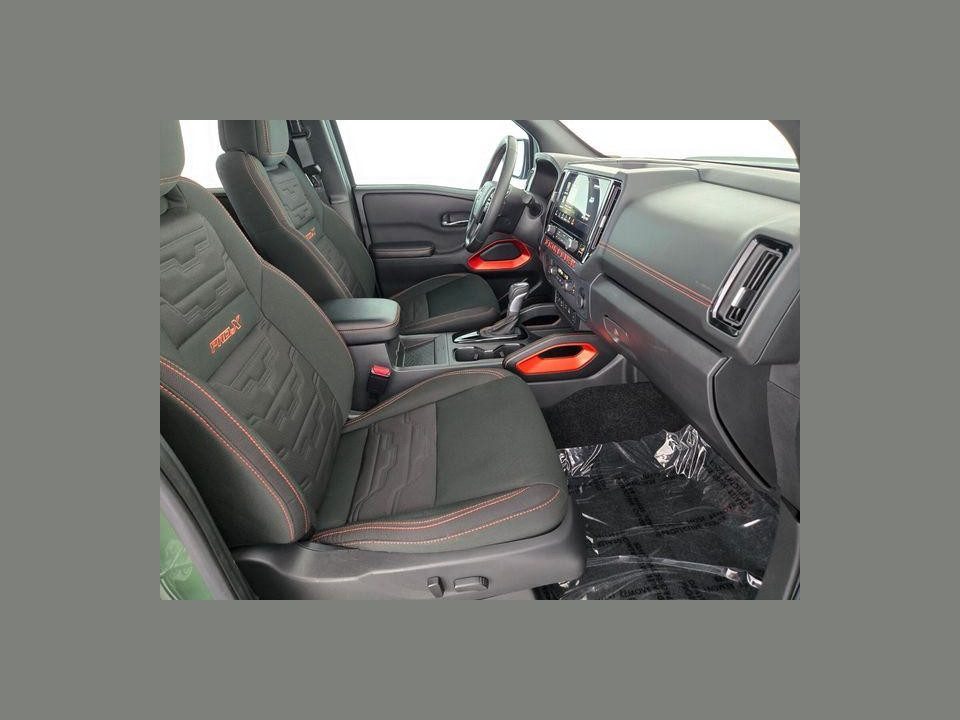 2025 Nissan Frontier Crew Cab PRO-X 4x2