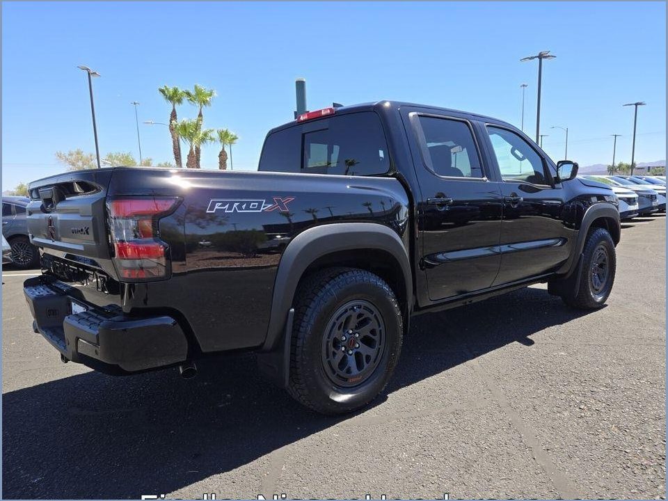 2026 Nissan Frontier Crew Cab PRO-X 4x2