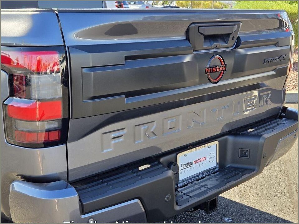2026 Nissan Frontier Crew Cab PRO-4X 4x4