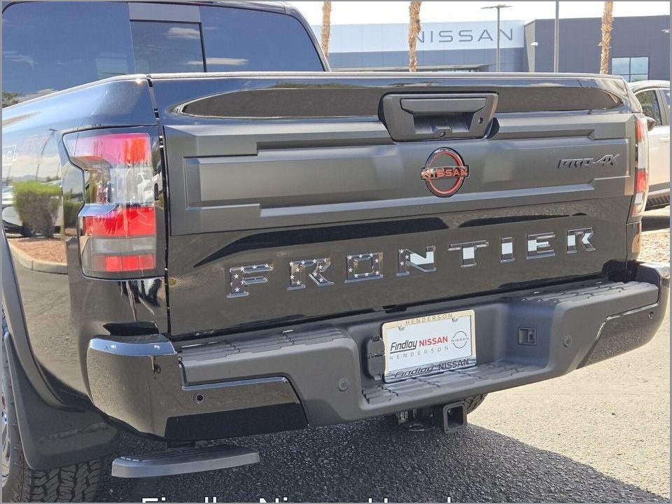 2026 Nissan Frontier Crew Cab PRO-4X 4x4