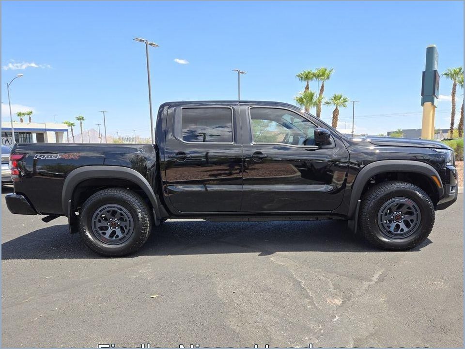 2026 Nissan Frontier Crew Cab PRO-4X 4x4