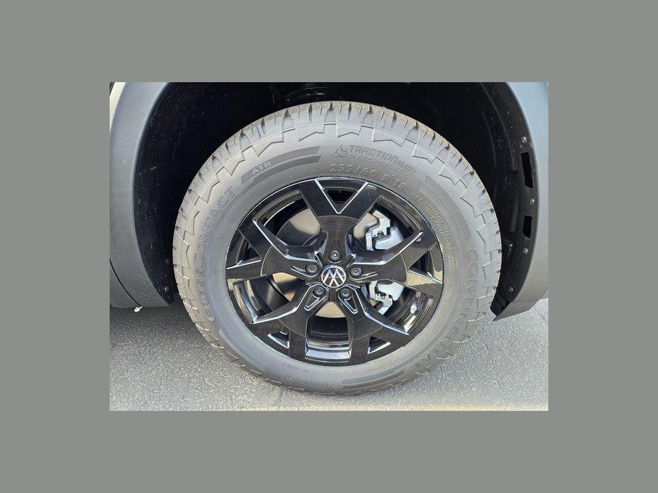 2026 Volkswagen Atlas Peak Edition