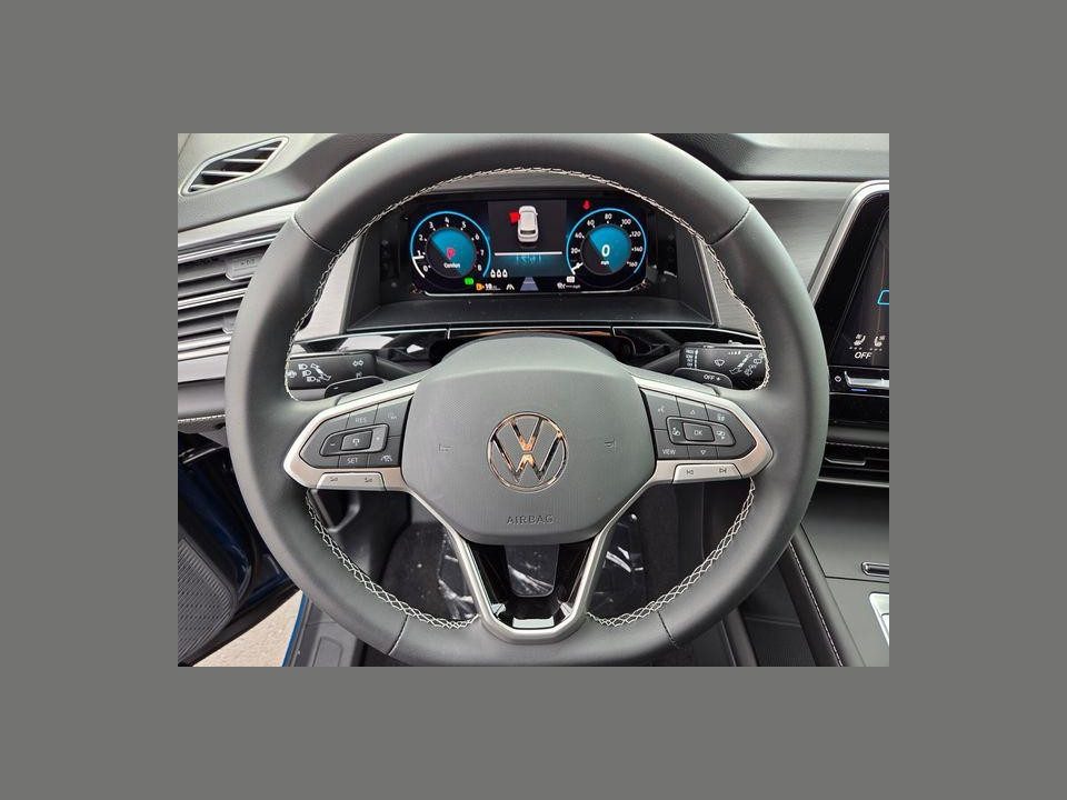 2026 Volkswagen Atlas Cross Sport SE