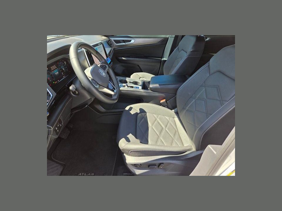 2024 Volkswagen Atlas Cross Sport 2.0T SE