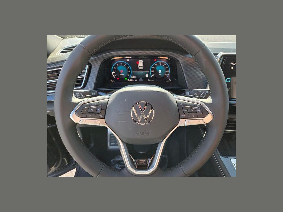 2026 Volkswagen Atlas Cross Sport SEL Premium R-Line