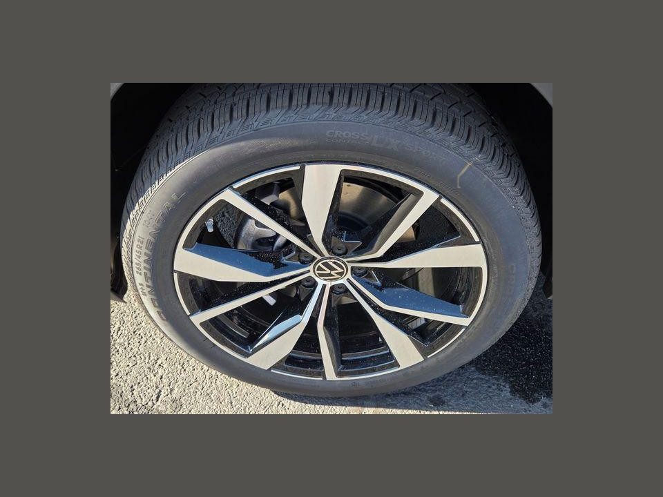 2026 Volkswagen Atlas Cross Sport SEL Premium R-Line