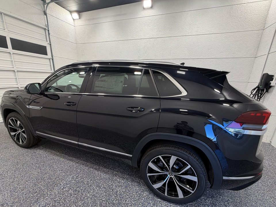 2026 Volkswagen Atlas Cross Sport SEL Premium R-Line