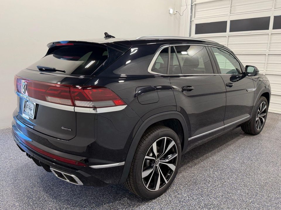 2026 Volkswagen Atlas Cross Sport SEL Premium R-Line