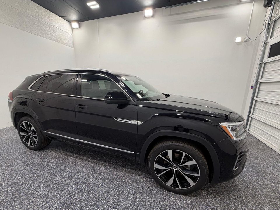 2026 Volkswagen Atlas Cross Sport SEL Premium R-Line