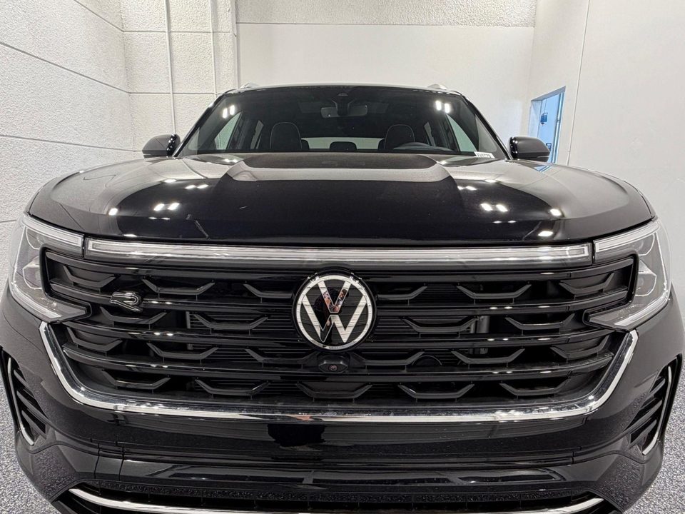 2026 Volkswagen Atlas Cross Sport SEL Premium R-Line